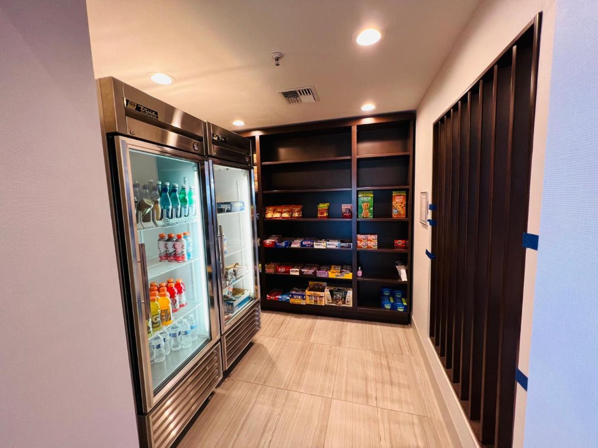 Holiday Inn Express & Suites Salinas By Ihg Ngoại thất bức ảnh
