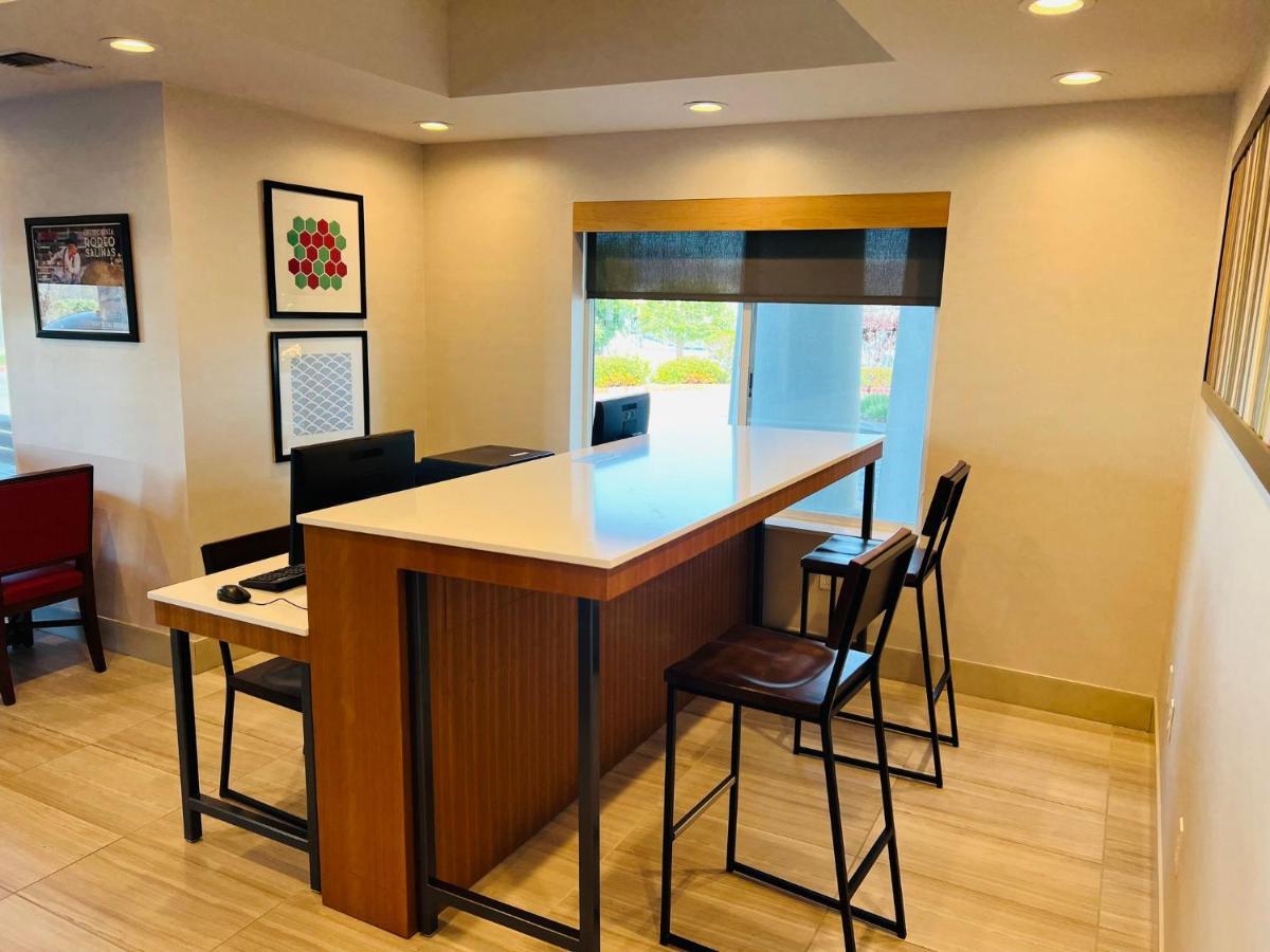 Holiday Inn Express & Suites Salinas By Ihg Ngoại thất bức ảnh